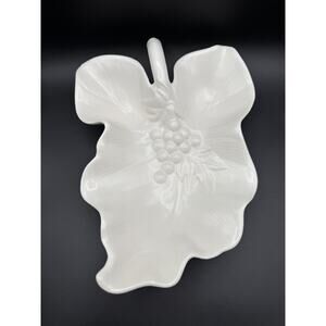 MCM Vintage HULL Pottery USA Farmhouse Mid-Century White Leaf with Grapes